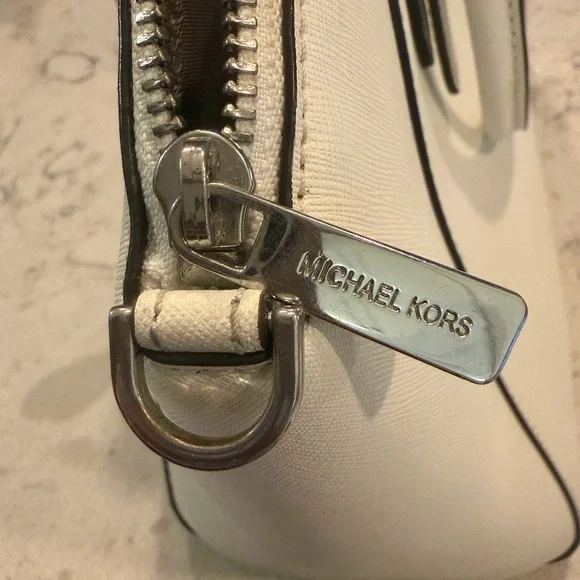 Michael Kors Ciara leather Cream Satchel Bag - Picture 4 of 6